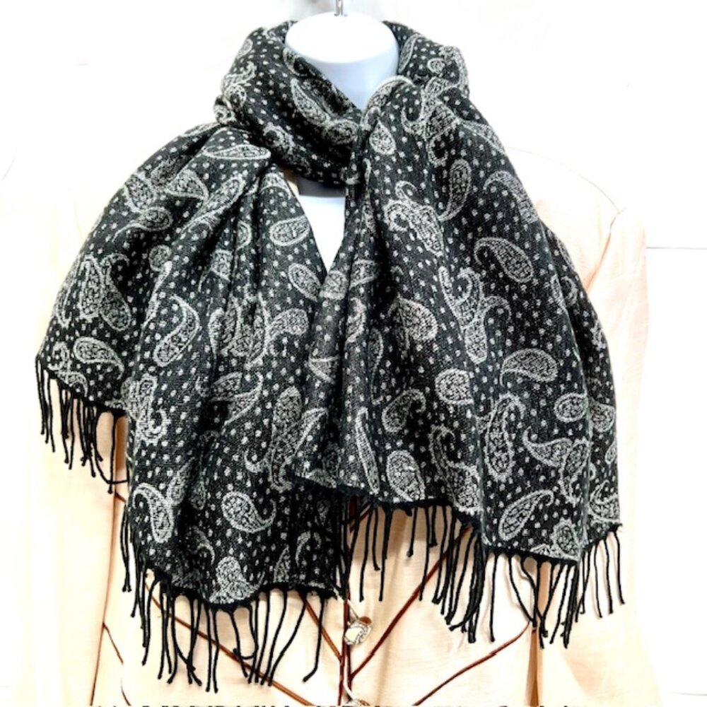 Vintage MOONBAT Scarf 66"x23" 66"x23" . black gray silver metalic, Fringed,(72